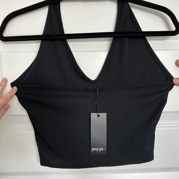 NWT Nasty Gal Smart Aleck Halter Top in Black - Picture 2 of 3